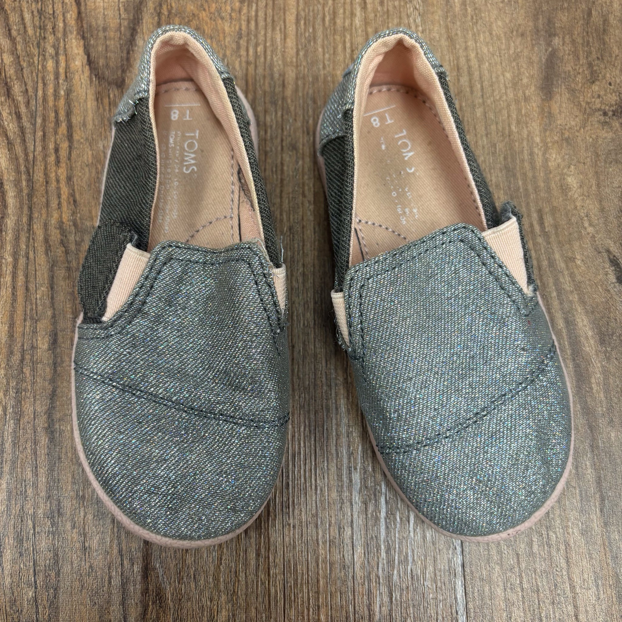 Toms shoes shops size 8