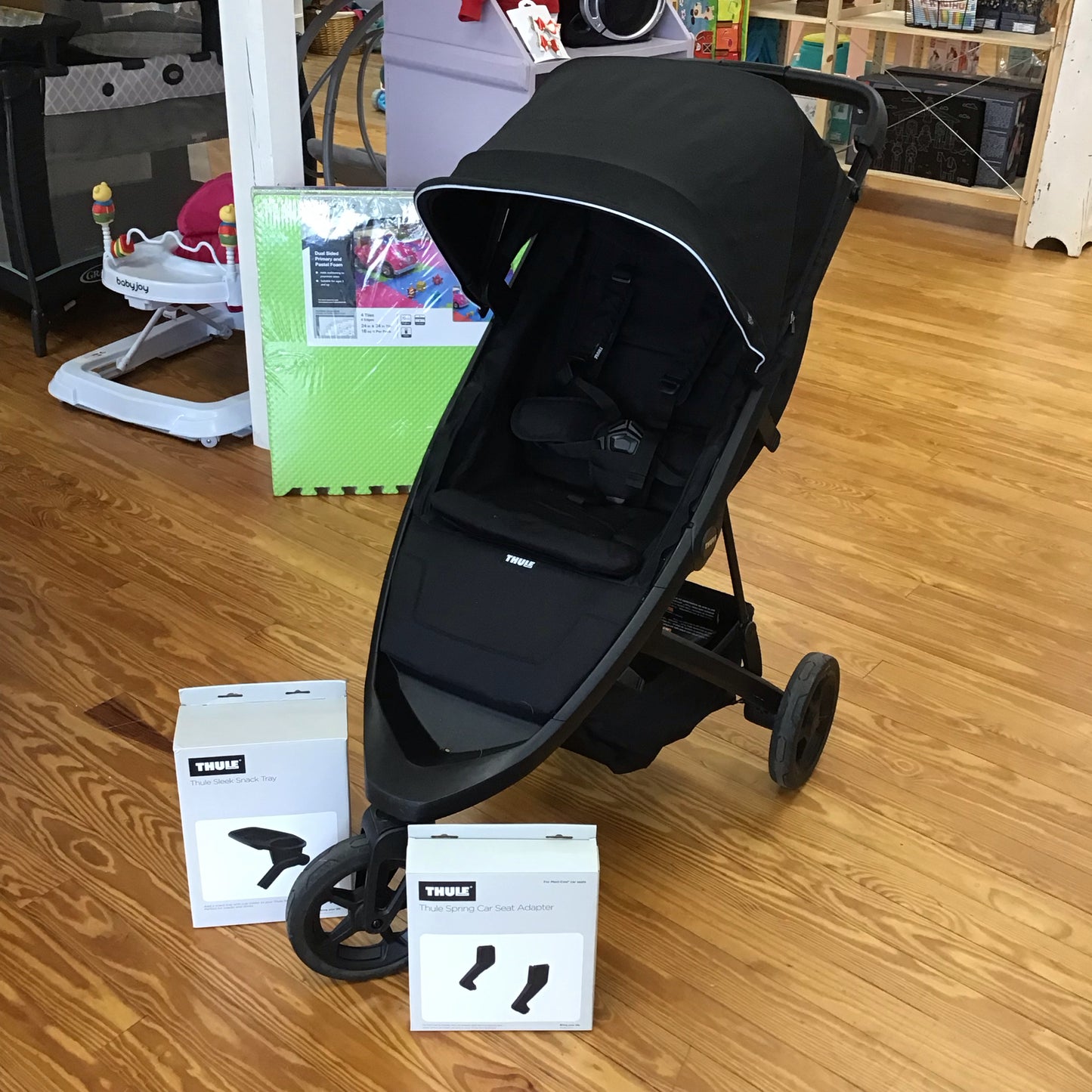 Thule Spring Compact Stroller - This Item Does NOT Ship